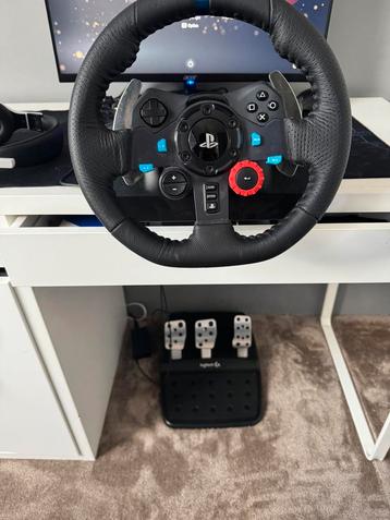 Logitech g29 stuur met pedalen beschikbaar voor biedingen