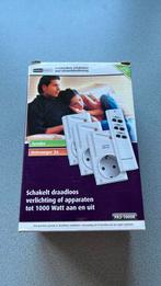 Stekkerdoos klik aan klik uit PA3-1000R, Doe-het-zelf en Verbouw, Elektra en Kabels, Ophalen of Verzenden