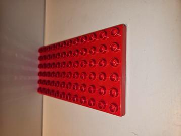 Lego duplo bouwplaat 6x12 rood  beschikbaar voor biedingen