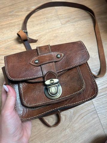 Vintage Bruine Schoudertas beschikbaar voor biedingen