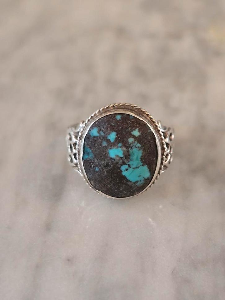 Mooie zilveren ring met Turkoise in zwarte steen, gemerkt, Sieraden, Tassen en Uiterlijk, Ringen, Gebruikt, Dame of Heer, Kleiner dan 17