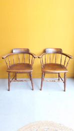Set antieke Engelse houten spijlen stoelen met armleggers, Ophalen, Gebruikt, Twee, Bruin