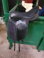 Dressuurzadel Kunststof Thorowgood 17 inch, Dieren en Toebehoren, Paarden en Pony's | Zadels, Ophalen, Gebruikt, Dressuur