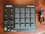 Akai MIDI controller MPD218, Muziek en Instrumenten, Midi-apparatuur, Ophalen of Verzenden, Zo goed als nieuw