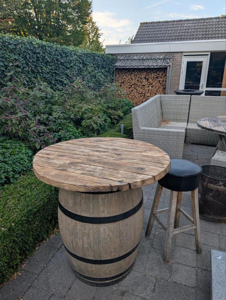 Twee Robuuste Statafels - Barrel tafels, Tuin en Terras, Tuintafels, Rond, Hout, Ophalen