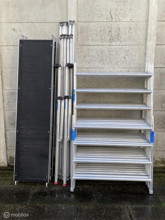 Alumexx 135x250x8,20 werkhoogte (Carbon) Top staat!, Doe-het-zelf en Verbouw, Steigers, Gebruikt, Ophalen of Verzenden