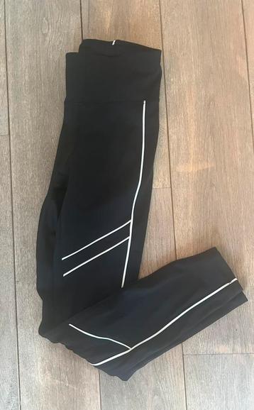 Stronger legging small beschikbaar voor biedingen