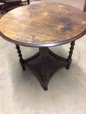 Antiek Houten Salontafeltje Bijzettafel vlechtwerk onderkant beschikbaar voor biedingen