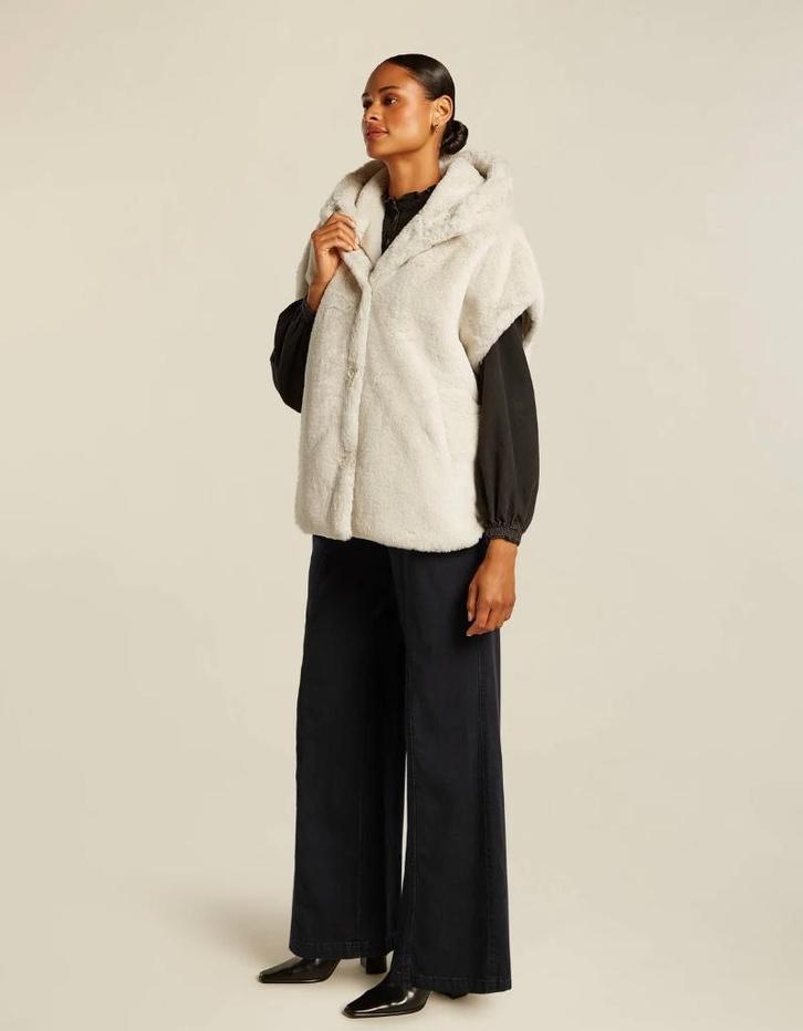 Beaumont bodywarmer maat 40 imitatie bont, Kleding | Dames, Bodywarmers, Nieuw, Maat 42/44 (L), Wit, Verzenden