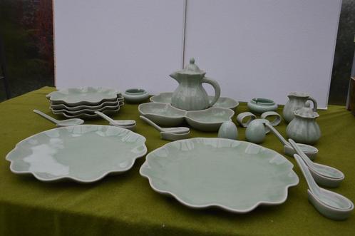 30 delig BAAN CELADON CHANG MAI servies geglazuurd keramiek, Huis en Inrichting, Keuken | Servies, Zo goed als nieuw, Compleet servies