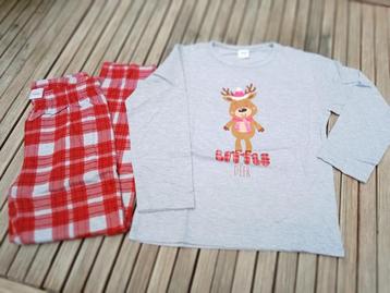 2 delige unisex pyjama met Chrismas picture size 116/1222 beschikbaar voor biedingen