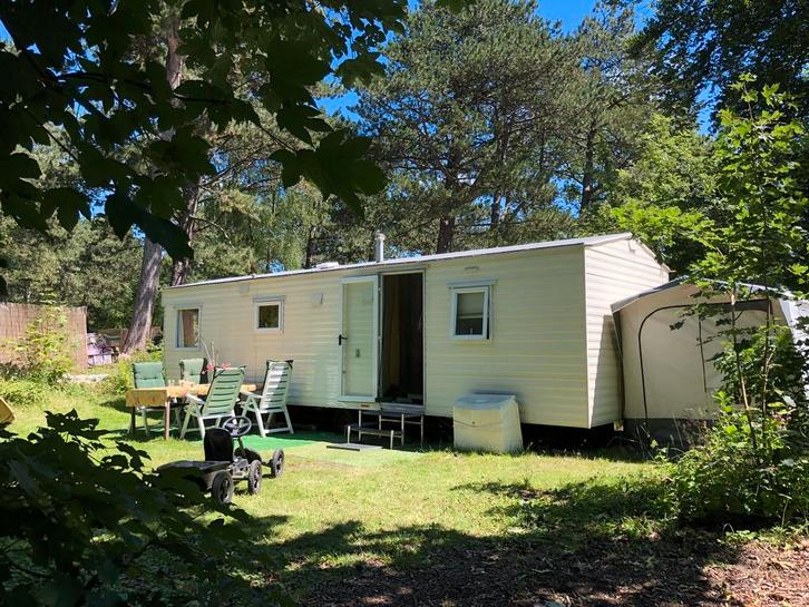 Vakantie vieren in het bos op loopafstand van strand, Caravans en Kamperen, Verhuur