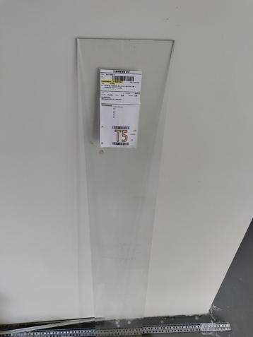 Gelaagd glas beschikbaar voor biedingen