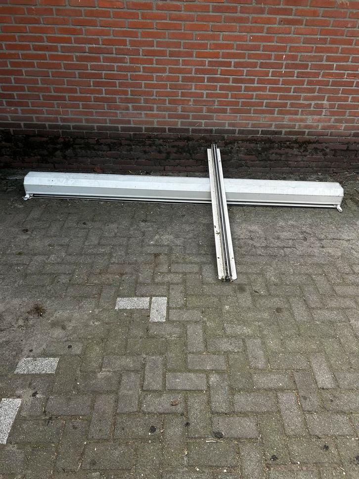 Elektrisch rolluik wit B=270cm H=165, Doe-het-zelf en Verbouw, Rolluiken, Gebruikt, Wit, Elektrische bediening, Ophalen