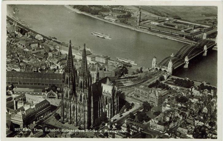 Keulen – Luchtfoto Dom. Gelopen Hoek van Holland 1935., Verzamelen, Ansichtkaarten | Buitenland, Gelopen, Duitsland, 1920 tot 1940