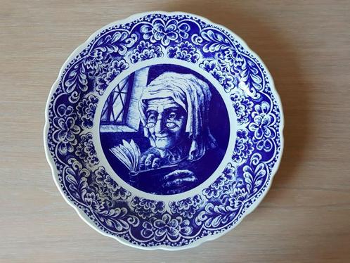 groot Boch Belgium wandbord “vissersvrouw” Ø 40 cm (vintage), Antiek en Kunst, Antiek | Wandborden en Tegels, Verzenden