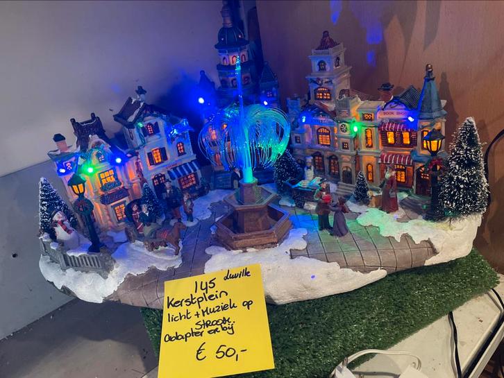 Kerstdorp huisjes poppetjes enz oa intratuin luville enz, Diversen, Kerst, Zo goed als nieuw, Ophalen