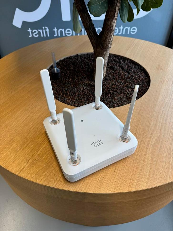 Cisco Access Point air-ap1852e-e-k9 5 stuks beschikbaar, Computers en Software, Accesspoints, Gebruikt, Ophalen of Verzenden