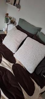 Gratis Witte sierkussens 1+1 gratis Indy off white 45x45, Ophalen, Gebruikt, Wit, Vierkant