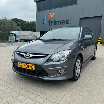 Hyundai i30 1.4 5DR 2011 / Airco / Xenon / NW APK !! beschikbaar voor biedingen