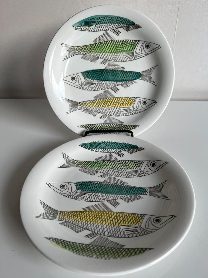 2 Vintage Rörstrand ‘My Garden’ Borden Haringen Westman Ø18, Antiek en Kunst, Antiek | Servies los, Ophalen of Verzenden