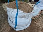Kuub en meer  zwarte grond, Tuin en Terras, Aarde en Mest, Ophalen, Tuinaarde