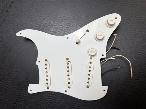 1955 Relic Stratocaster Pickguard Loaded, Muziek en Instrumenten, Instrumenten | Onderdelen, Zo goed als nieuw, Elektrische gitaar