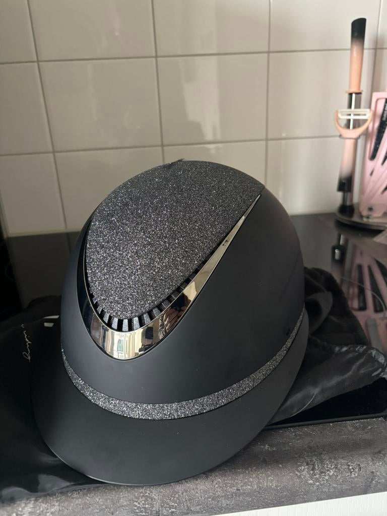 Nieuwe paardrijcap 58-60, Dieren en Toebehoren, Paardrijkleding, Ophalen of Verzenden, Zo goed als nieuw, Dressuur, Cap