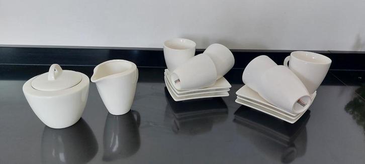 Maxwell & Williams East meets West koffie set, Huis en Inrichting, Keuken | Servies, Zo goed als nieuw, Kop(pen) en/of Schotel(s)