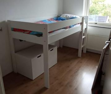Lifetime houten bed halfhoog 2.06 x 1.02 beschikbaar voor biedingen