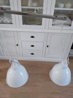 2 witte hanglampen, Huis en Inrichting, Lampen | Hanglampen, Gebruikt, Landelijk/industriële stijl, Ophalen of Verzenden, Metaal