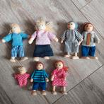Houten poppenhuis poppetjes, Verzamelen, Poppenhuizen en Toebehoren, Ophalen of Verzenden, Zo goed als nieuw, Poppenhuis
