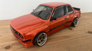 MST FXX BMW e30 white carbon rtr beschikbaar voor biedingen