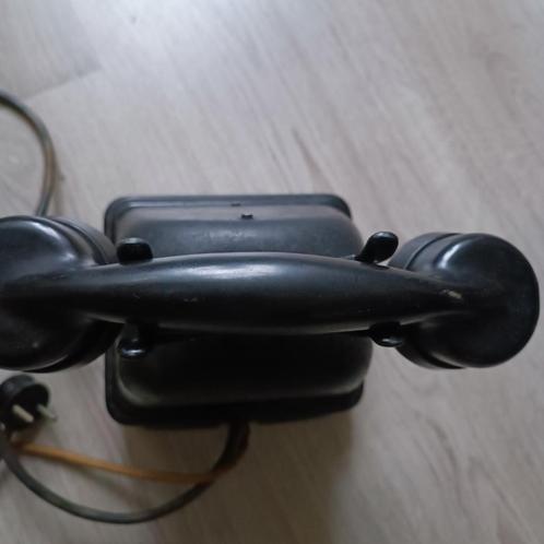 vintage zwarte slinger telefoon vermoed bakeliet oud ATEA, Telecommunicatie, Vaste telefoons | Niet Draadloos, Bakeliet, Ophalen of Verzenden