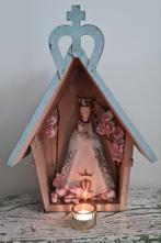 Brocante Maria kapel/Gevelkastje  met Maria beeld erin, Antiek en Kunst, Antiek | Religie, Ophalen