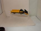 Franse dinky toy 958 Guy snowplow truck uit 1961, Ophalen of Verzenden, Zo goed als nieuw, Bus of Vrachtwagen, Dinky Toys