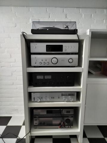 Audiomeubel/kast (hout) beschikbaar voor biedingen