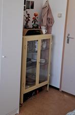 Gele fabrikör vitrine kast IKEA, Huis en Inrichting, Kasten | Vitrinekasten, Met deur(en), 100 tot 150 cm, 50 tot 100 cm, Zo goed als nieuw
