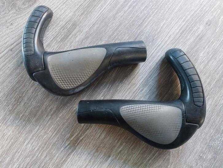 Ergon GP3 handvatten grips, Fietsen en Brommers, Fietsaccessoires | Overige Fietsaccessoires, Zo goed als nieuw, Ophalen of Verzenden