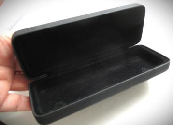 Brilkoker~Briletui Modo~Brillen etui~Ferme sluiting beschikbaar voor biedingen