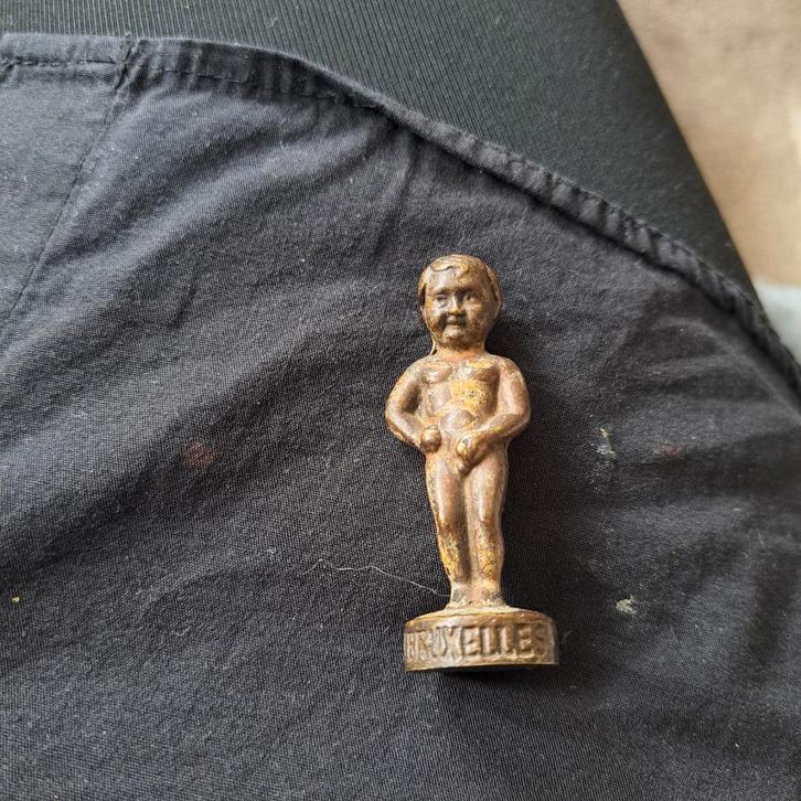 Bronzen Manneke Pis - Brussel Souvenir, Antiek en Kunst, Kunst | Beelden en Houtsnijwerken, Ophalen of Verzenden