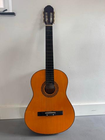 Granada Gitaar - Beginnersmodel beschikbaar voor biedingen