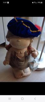 Gezocht  ,dit meisjes beeld zonder muts., Tuin en Terras, Tuinbeelden, Ophalen of Verzenden