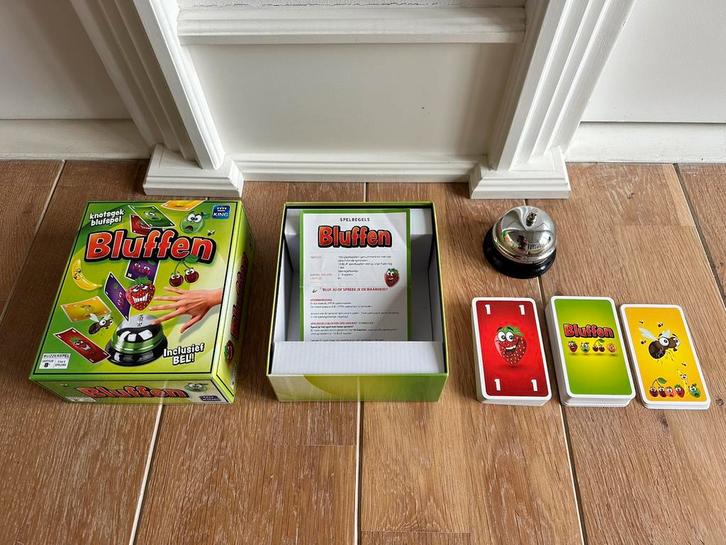 Bluffen kaartspel van King 2015., Hobby en Vrije tijd, Gezelschapsspellen | Kaartspellen, Zo goed als nieuw, Ophalen
