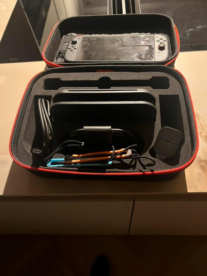 Nintendo Switch 2 met Hardcase Koffer + Bon, Motoren, Accessoires | Koffers en Tassen, Zo goed als nieuw, Ophalen