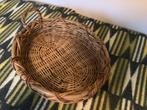 Ovale rieten lectuurmand - 50x45 cm, Huis en Inrichting, Mand, Ophalen of Verzenden, Zo goed als nieuw, Riet
