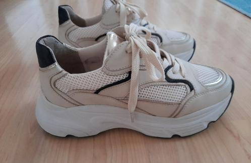 Sacha chunky beige sneakers maat 39, Kleding | Dames, Schoenen, Zo goed als nieuw, Sneakers of Gympen, Beige, Ophalen of Verzenden