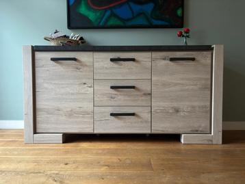 Dressoir, Woonkamerkast beschikbaar voor biedingen