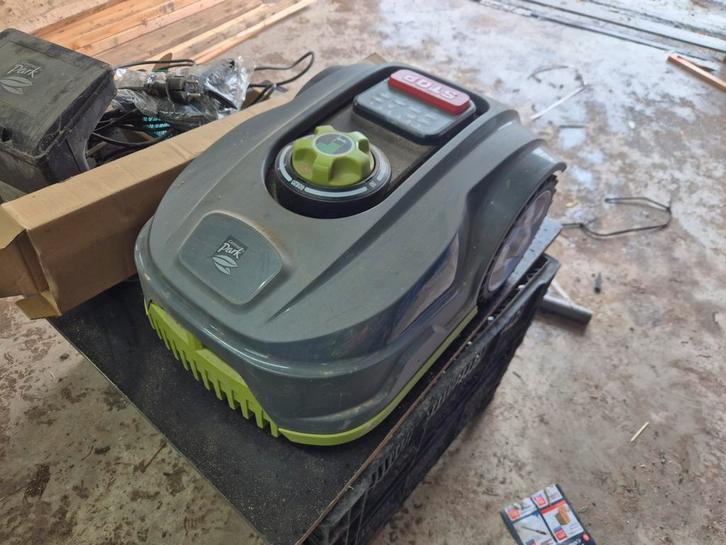 Robotmaaier - Parkside, Tuin en Terras, Robotmaaiers, Gebruikt, 20 tot 25 cm, Ophalen of Verzenden