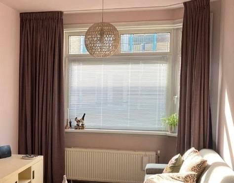 Verduisterende gordijnen Karwei Kayla Heather (mauve), Huis en Inrichting, Stoffering | Gordijnen en Lamellen, Gebruikt, 200 cm of meer